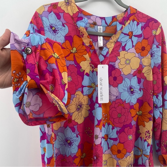 Dear Scarlet | NWT Women’s Vibrant Bright Neon Floral V-Neck 3/4 Sleeve Blouse - Picture 3 of 9